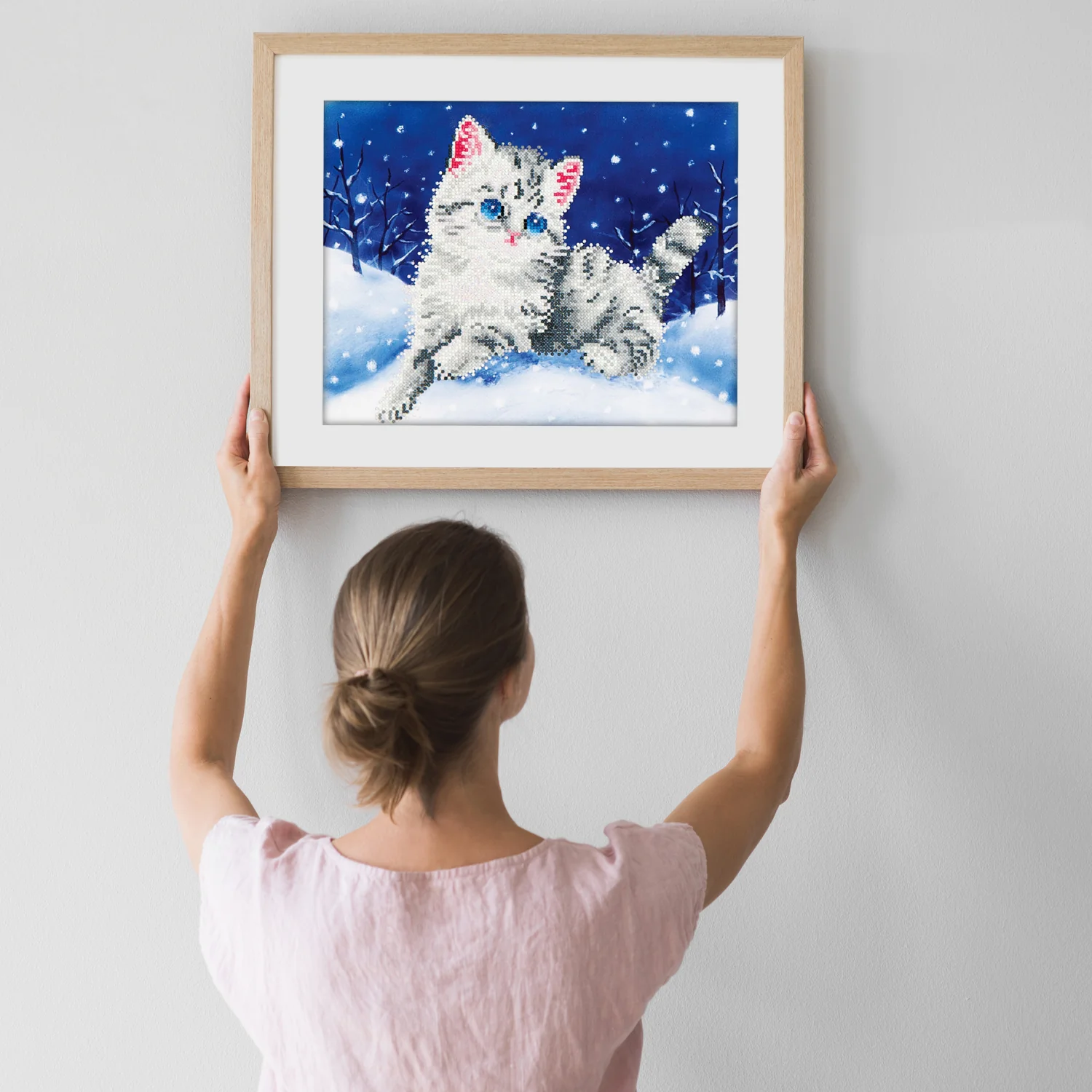 Diamond Dotz Kitten In The Snow - 14.0" x 11.0" - Image 4