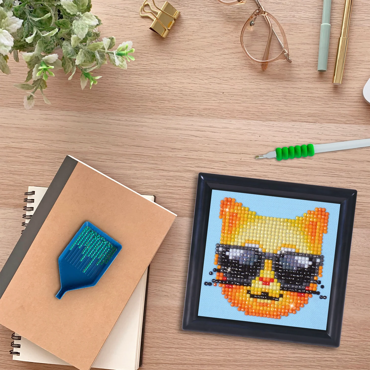 Diamond Dotz Kool Kat Framed Kit - 4.0" x 4.0" - Image 2